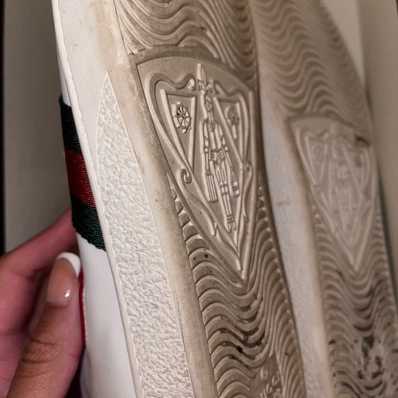 Gucci shoes 7.5/10 condition - Picture 2 of 4